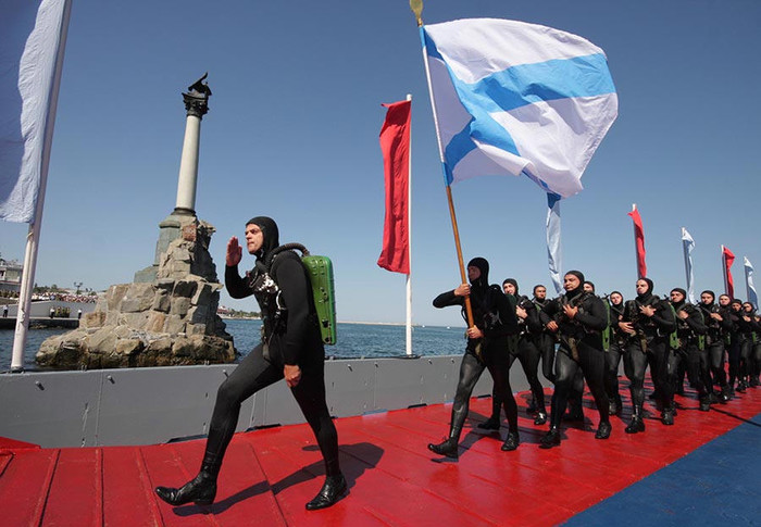 Севастополь. Военно-морской парад в день флота России