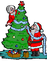 Дед и баба наряжают елку